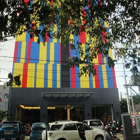 Top Hotel Manado By Gran Puri Exterior foto