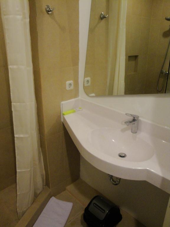 Top Hotel Manado By Gran Puri Zimmer foto