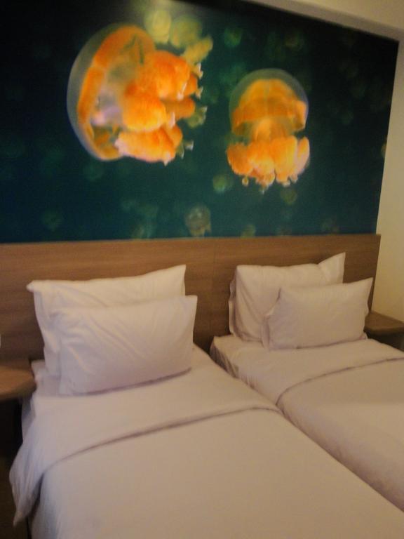 Top Hotel Manado By Gran Puri Exterior foto